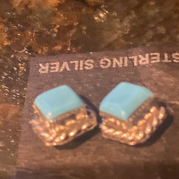 Zuni.. Turquoise studs..earrings 🌺 - Picture 3 of 4
